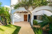 Luxury Private Family Villa with Pool AC & Parking - Chambres d’hôtes Portimão