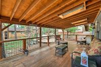 Hot Tub and Patio Pet-Friendly Cabin in Munds Park! - B&B