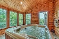 Hot Tub and Game Room Mountain Retreat in Otto! - B&B Sky Valley
