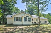 Upscale Family Cottage Less Than 1 Mi to Higgins Lake - B&B Roscommon