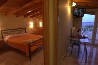 Angela Studios - Bed and Breakfast Karfas