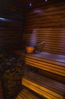 4 bedroom 166m2 apartment with sauna in the city 600m from the beach in a quiet family residence - B&B Kuressaare