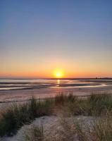 Maison au pied des dunes, 200m de la plage - B&B Montmartin-sur-Mer