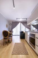 Alimama Spaces: Platinum Oaks Ellipse - B&B