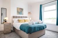 B&B Swansea - Chesshyre Accommodation - TV in Every Bedroom! - Bed and Breakfast Swansea