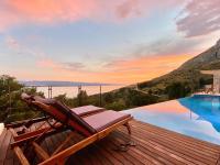 B&B Mimice - Villa FORTE-Exclusive location with fantastic seaview & infinity pool - up to 8 Pax - Bed and Breakfast Mimice