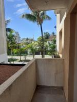 Apto Guarujá Enseada lado praia ambiente famíliar - B&B