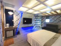 Queen Room with Spa Bath