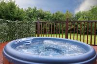 Heron Lodge with Hot Tub - Ferienwohnung Malton