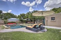 B&B Phoenix - Phoenix Getaway with Private Pool and Grass Yard! - Bed and Breakfast Phoenix