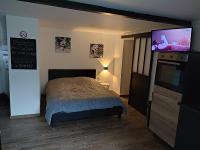 B&B Longuenesse - Charmante petite maison cosy style industriel - Bed and Breakfast Longuenesse