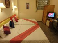 Vierbettzimmer mit eigenem Bad