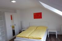 B&B Ansbach - Dachwohnung Eyb mit 3 Schlafzimmern - Bed and Breakfast Ansbach