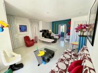 Suite with Hot Tub