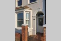 Seahorse House, Beautiful Large house next to the Beach & Park & near Zoo, Hythe - Bed and Breakfast