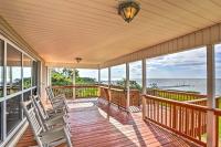 Waterfront Gulf Coast Getaway with Boat Dock! - B&B