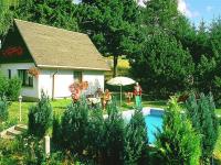 B&B Altenfeld - Charming Holiday Home in Altenfeld with Private Pool - Bed and Breakfast Altenfeld