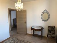 Camera Matrimoniale con Bagno in Comune 