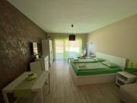 B&B Velence - Tóparti Wellness Apartman Delux - Bed and Breakfast Velence