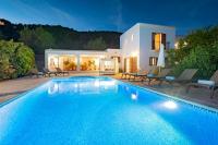 Villa Near Ibiza Town-San Antonio Sleeps 14 - Chambres d’hôtes Sant Josep de sa Talaia