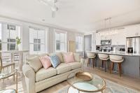 The Ashley Suite at 122 Spring - B&B Charleston