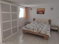 Anya 50 meters to the beach - B&B Banjole