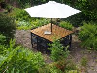 Hectors House comfortable 4 bed house in mature gardens - B&B