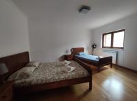 Tweepersoonskamer met Gedeelde Badkamer