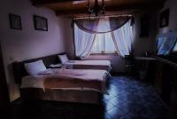 Vierbettzimmer mit Gemeinschaftsbad