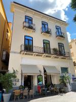 Grata Hospes Sorrento - Boutique House - Rooftop Deck - BBQ - B&B Sorrento