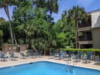 Walk to Coligny Beach Park: Family-Friendly Villa - Chambres d'hôtes Hilton Head