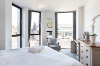 Luxury Fully Equipped Kitchen Ormeau Park - B&B Belfast