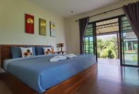 Queen Room with Garden View