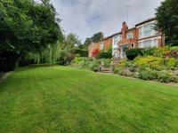 B&B Leicester - Spectacular Period Property Located In Leicester - Bed and Breakfast Leicester