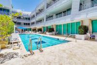 Boutique Suites 3 min walk to beach - B&B