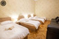 Camera Familiare con Bagno in Comune
