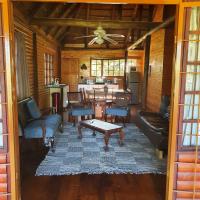 B&B Pretoria - Cozy Wood Cabin - Bed and Breakfast Pretoria