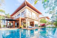 PF17 Casa Alto Padrão 5 Suítes, Chefe de Cozinha Inclusa - Praia do Forte - B&B Praia do Forte