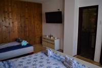 Quadruple Room with Private Bathroom