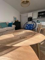 LAPEROUSE 2B coeur de ville et plage à pied pour 4 - parking privé gratuit - B&B Concarneau