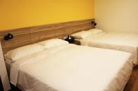 Chambre Quadruple Standard - Sans Fenêtre