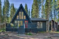 Near Trails and Breweries Cabin with Hot Tub in Breck - Chambres d’hôtes