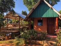LungKola Homestay, Pang Ung, Mae Hong Son ลุงกอละ โฮมสเตย์ ปางอุ๋ง - B&B Ban Huai Makhuea Som