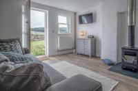 Brook Cottage - 1 Bedroom Cottage - Dale - B&B