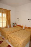 Studio (2-3 Adults)