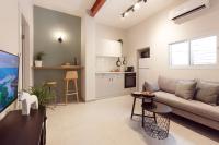 B&B Tel Aviv - AirTLV - HaHagmon Apartments - Bed and Breakfast Tel Aviv