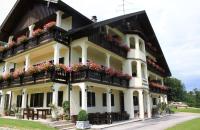 Haus Rosenauer Zimmer & Ferienwohnungen - B&B Nussdorf am Attersee