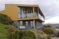 Large apartment with fabulous view of Tórshavn - B&B