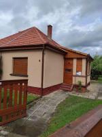 Holiday home in Balatonkeresztur 34529 - B&B Balatonkeresztúr