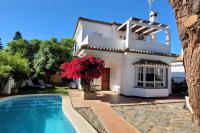 B&B Chiclana de la Frontera - Chalet con piscina a 300 m del mar - Bed and Breakfast Chiclana de la Frontera